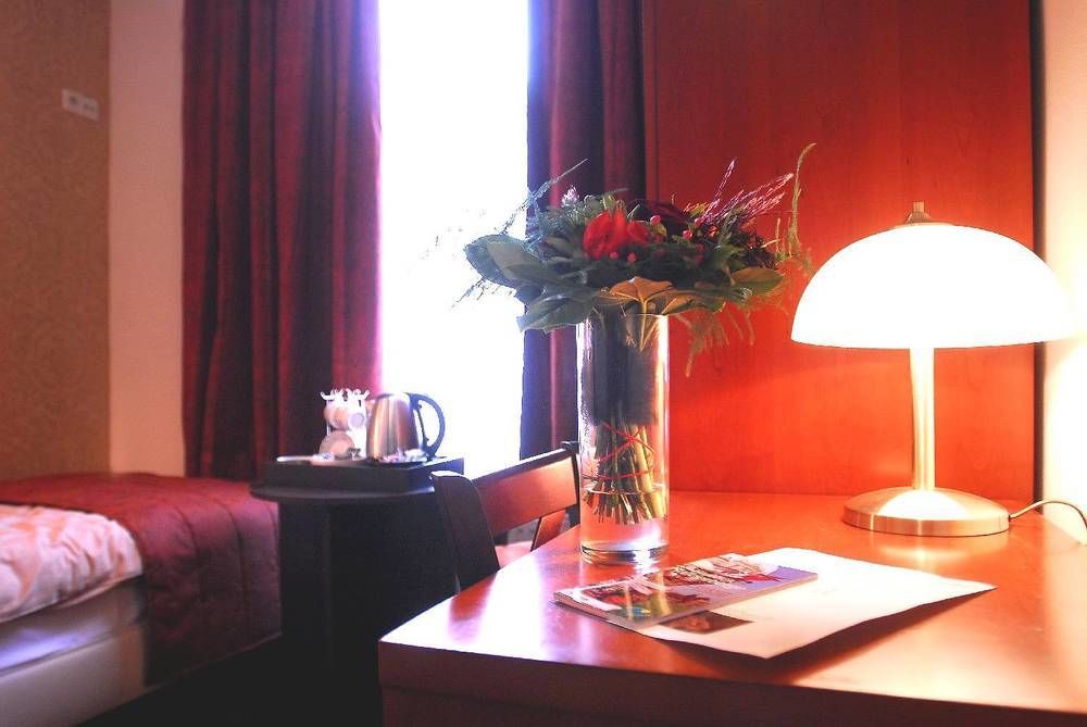 Bovendonk Business- & Eventlocatie Hoeven Ngoại thất bức ảnh